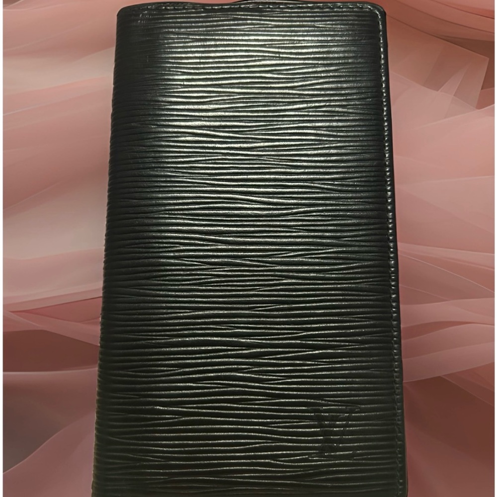 Louis Vuitton card holder